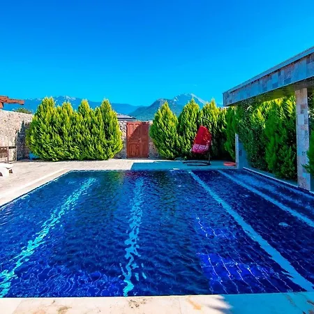 Honeymoon With Sheltered Pool Fethiye