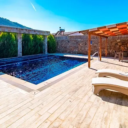 Villa Honeymoon With Sheltered Pool Fethiye
