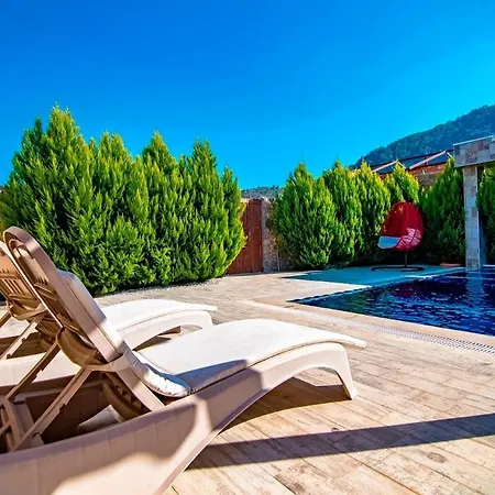 Honeymoon With Sheltered Pool *