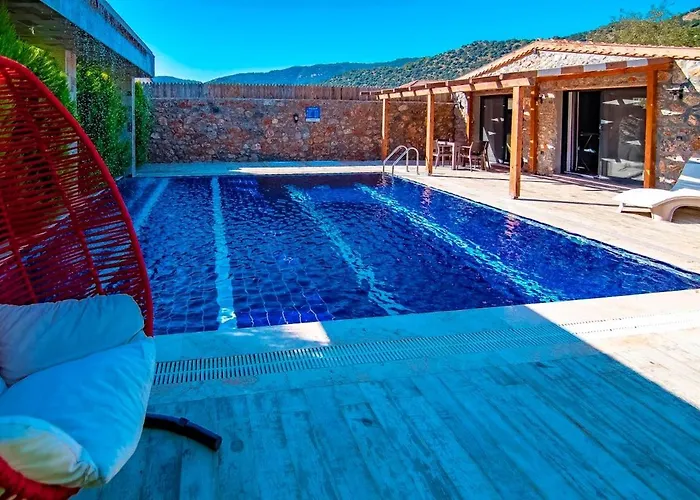 Honeymoon With Sheltered Pool Villa *